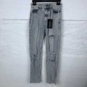 NWT PRETTYLITTLETHING denim light blue wash distressed long leg straight jeans 4